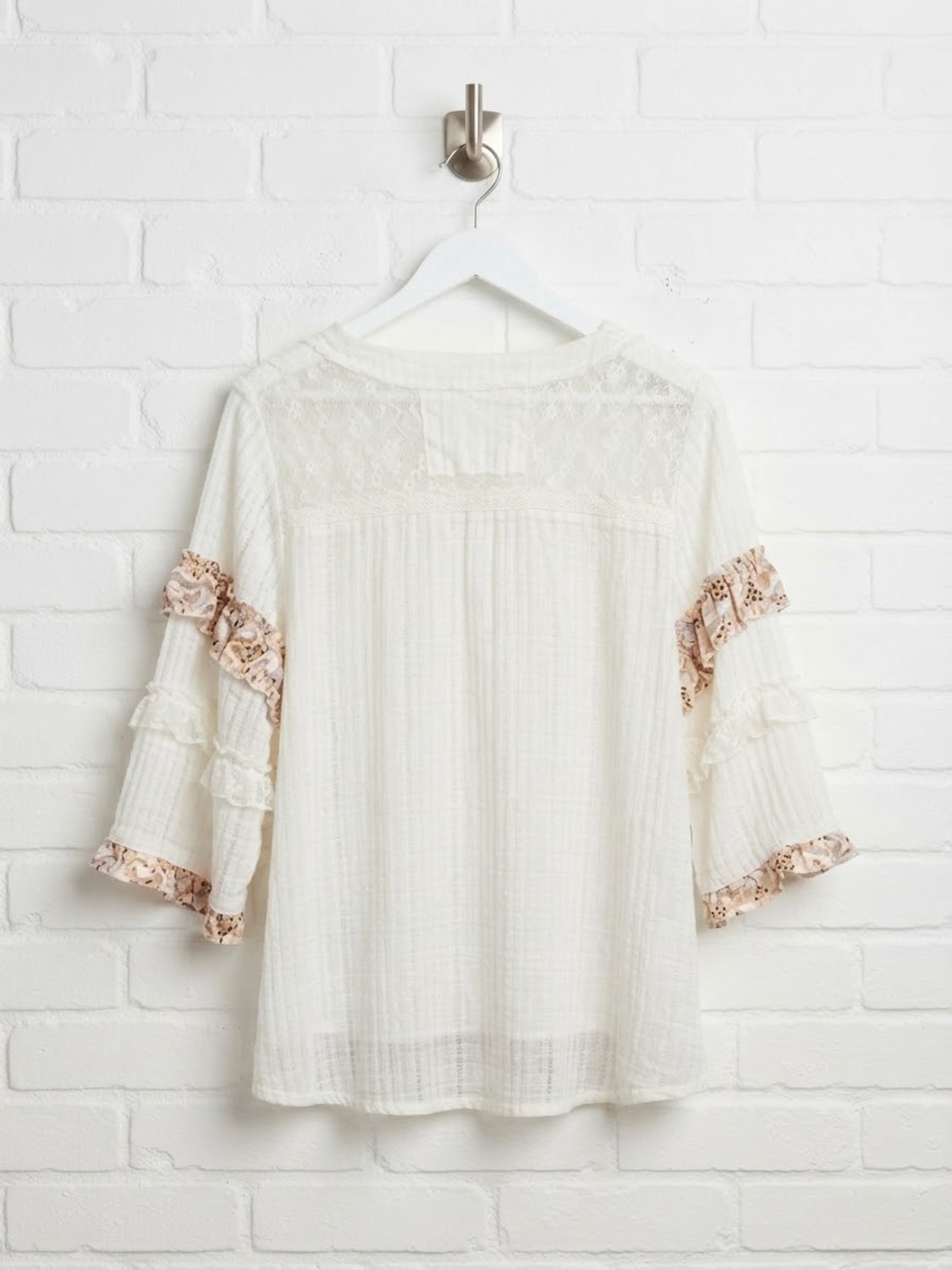 POL Floral Ruffle Zip Accent Ribbed Top in Natural New Size Medium - Picture 7 of 9